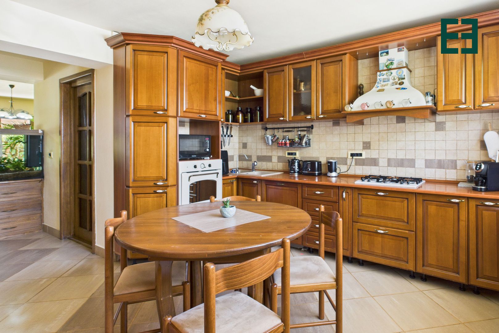 Vilă cu 6 camere - Zona Subcetate - Arad - Poză 12