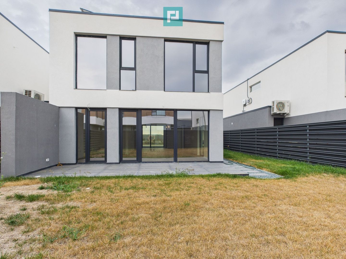 Casă în ansamblu rezidențial cu 5 camere, Tunari, aproape de oraș - Poză 28