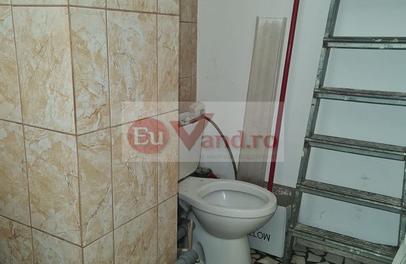 De vanzare spatiu comercial cu 4 camere, Port, 85.000 euro - Poză 6