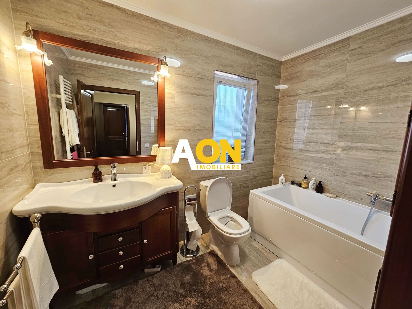 1/2 Duplex, mobilat, utilat, 4 camere, 250 mp teren, Cetate - Poză 9