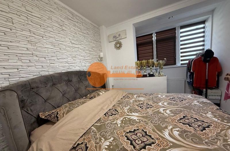 4 camere Plaza Romania - centrala proprie - renovat - Poză 3