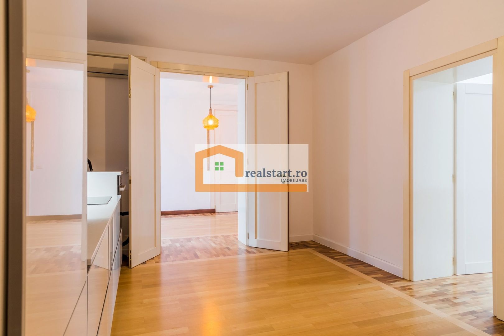 Ultracentral, ideal aparthotel, cabinet, birou sau mixt - Poză 26