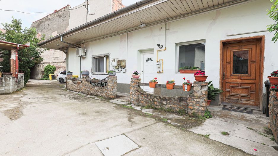 Spațiu ideal pentru birou sau cabinet – Str. Mărășești, Arad - Poză 1