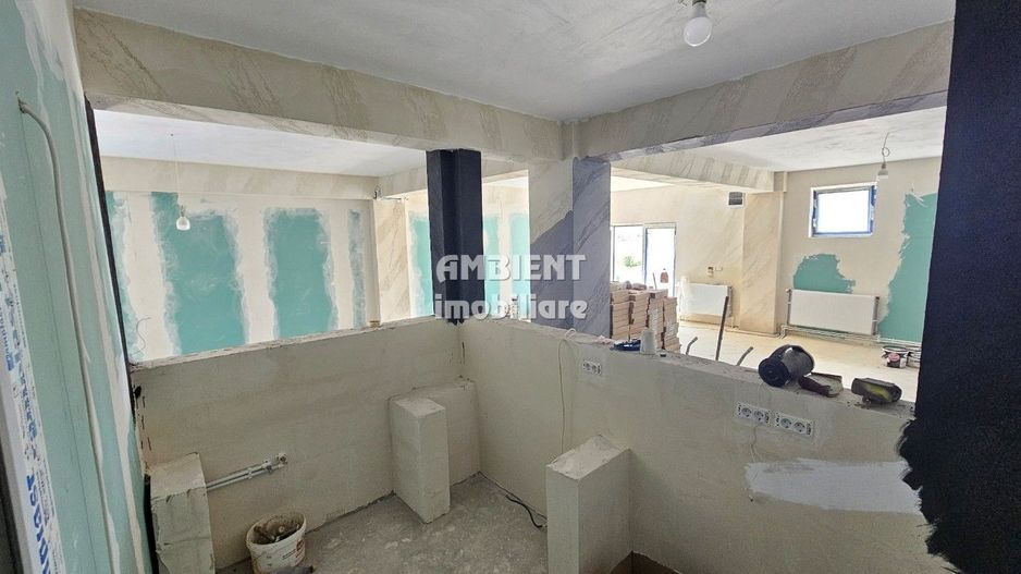 DE INCHIRIAT - Spatiu comercial la DEMISOL, suprafața 94 mp, zona CARTIER. - Poză 8