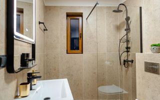 Apartament de 2 camere, 45mp, parcare, LUX, zona Centrala - Poză 4