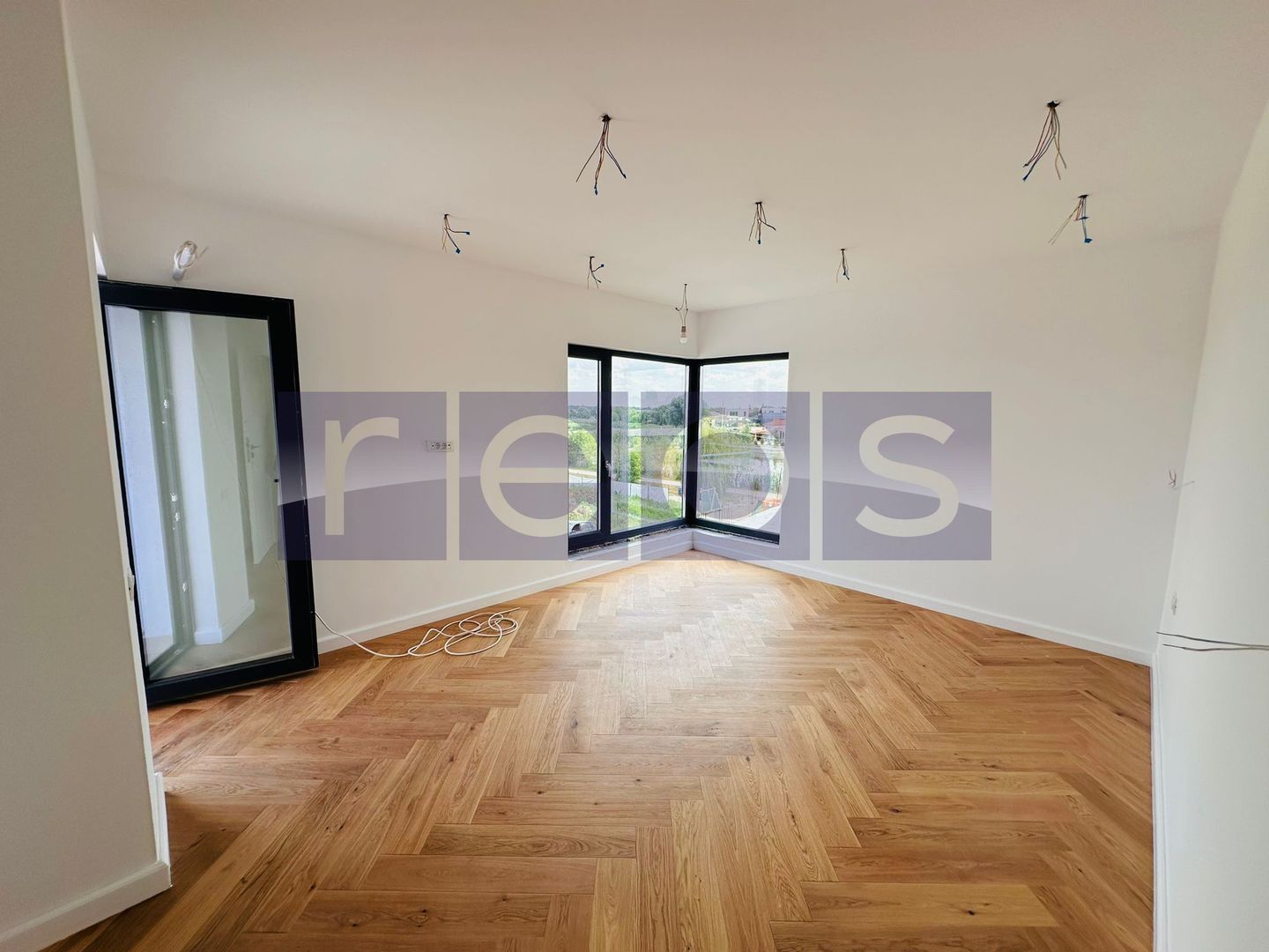 VILA DE VANZARE |  CORBEANCA | 5 CAMERE - Poză 11