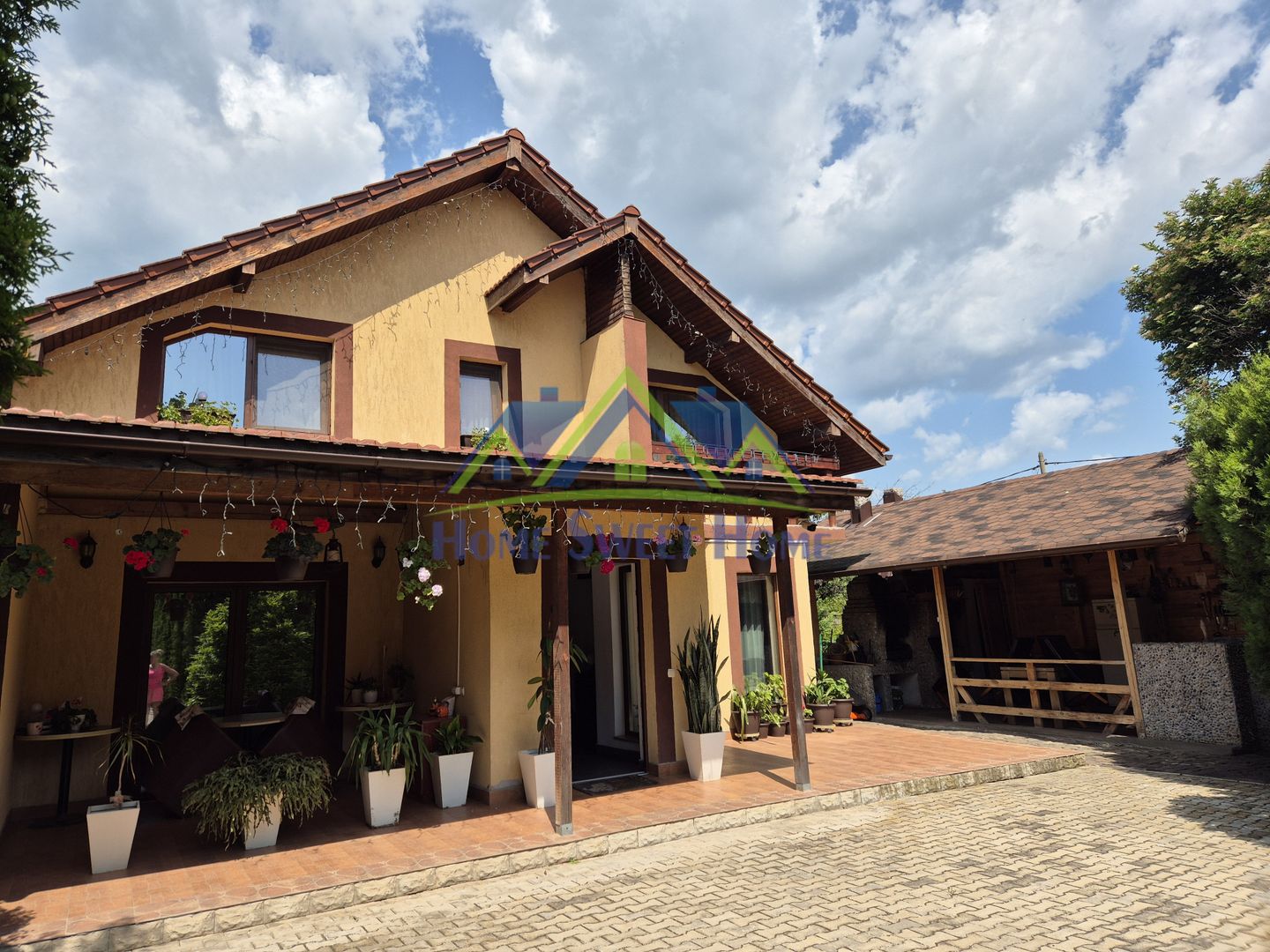 Vand Casa 2 corpuri, P+E, Romanilor, 4 cam, curte, zona de gratar, etc - Poză 1