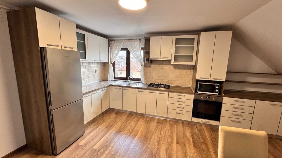 Apartament modern 3 camere 80 mp utili parcare in curte Ultracentral - Poză 5