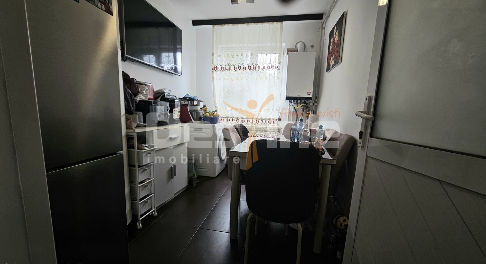 De vanzare Apartament 4 camere, Zona Inel 2 - Poză 4
