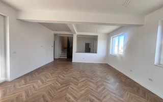 Duplex modern cu 5 camere si curte amenajata I Dumbravita - Poză 1