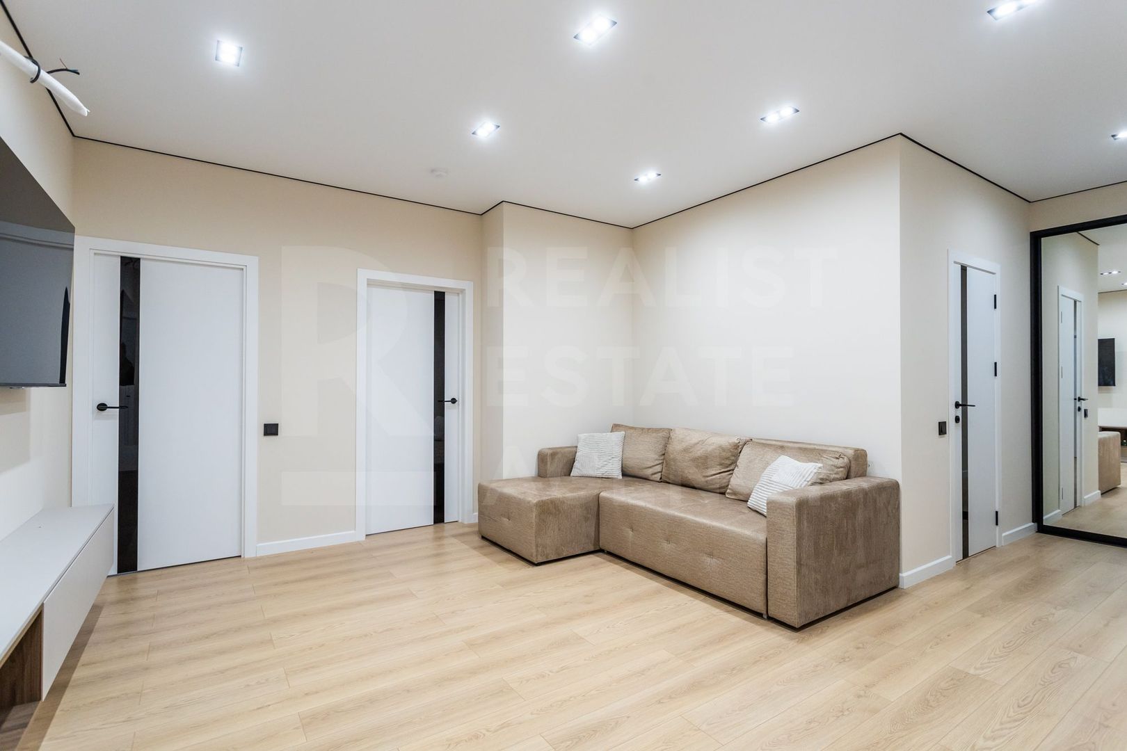 Vânzare, apartament, 2 camere, str. Nicolae Milescu Spătaru, Ciocana - Poză 3