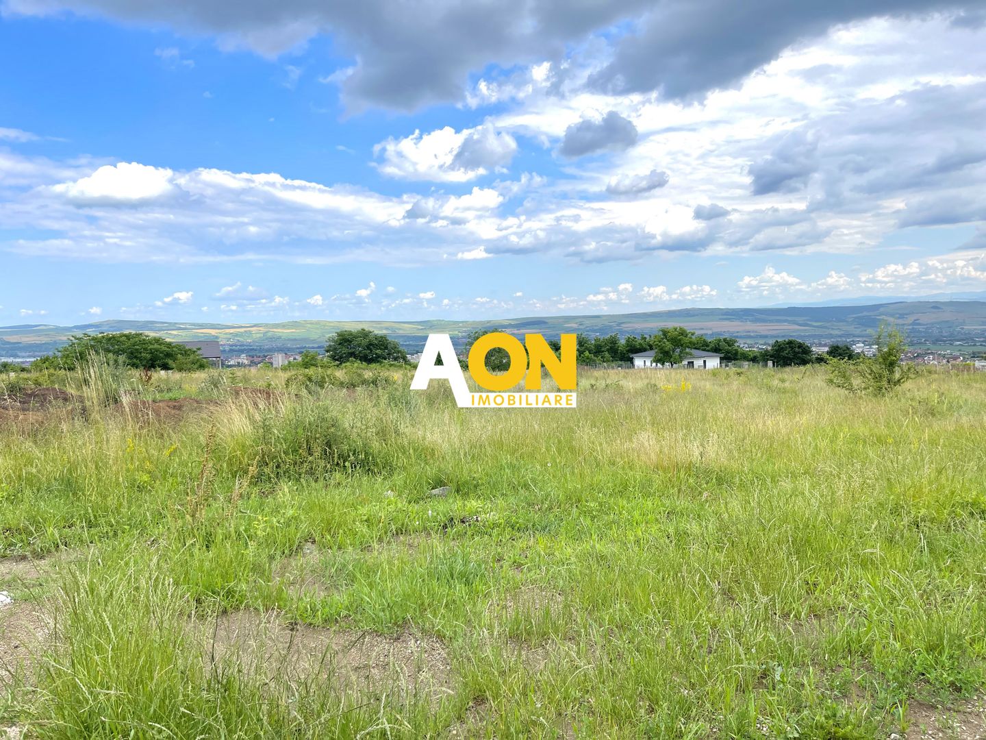 Teren de vanzare, 700mp, 24ml deschidere - Poză 1