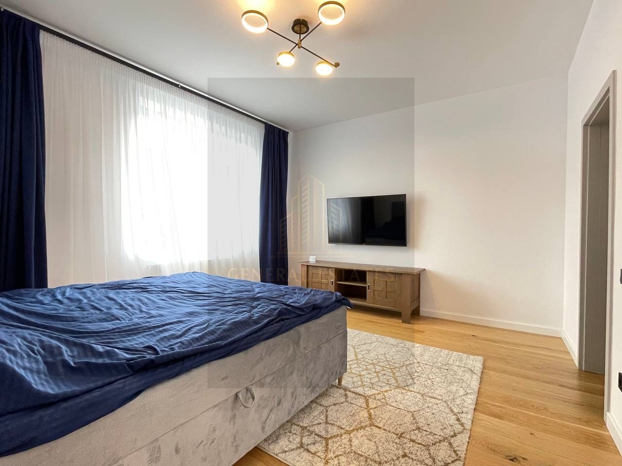 Casă cu design modern & suflet autentic – 200 m² de confort și rafinam - Poză 34