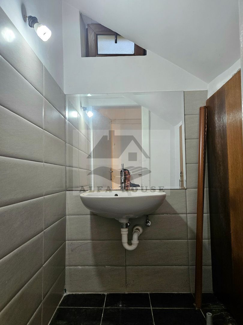 Casa deosebita cu 6 camere in  Centrul Brasovului - 210 mp - Poză 6