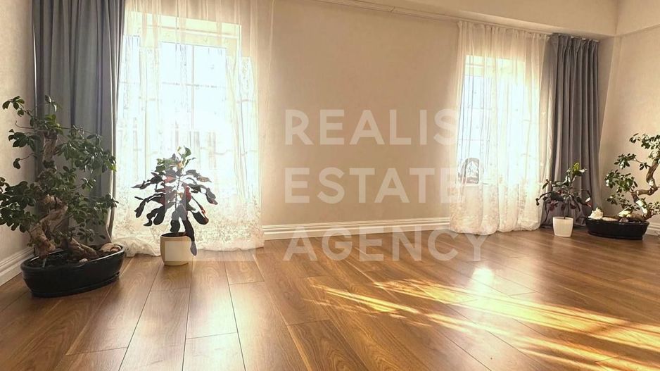 Casă duplex de vânzare în Copou, lângă pădure |4 dormitoare | 160 mp - Poză 8