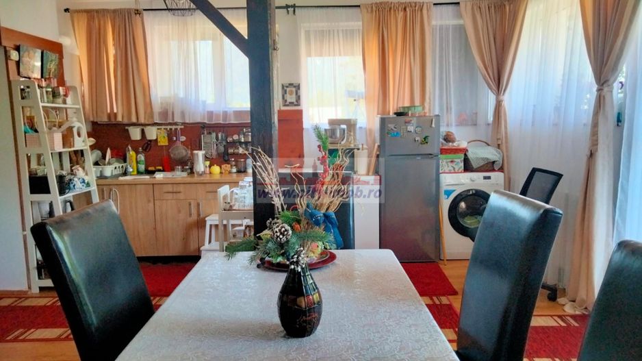 Vanzare apartament doua camere Busteni - Poză 2