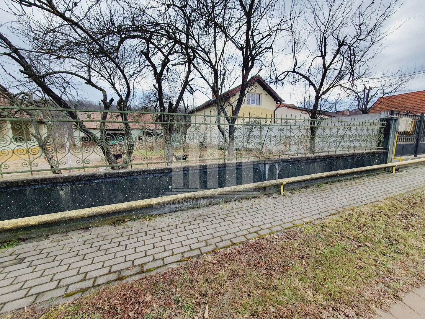 Teren cu constructie in Ciugud - Poză 1