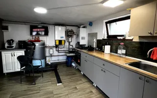 Complex din casa noua si 3 cabane, piscina încalzita 6600 mp teren - Poză 12