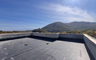 Piscină panoramică- Cetatea Cisnădioara - Munții Cindrel, Vila Premium - Poză 2