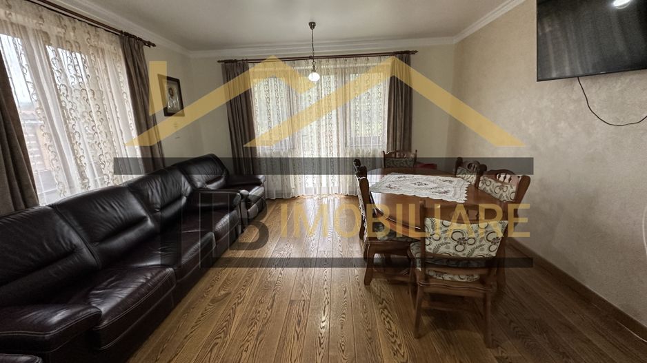 Vila cu 8 camere de vanzare, teren 1580mp, Zona Praid - Poză 24