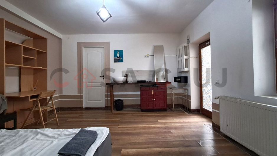 Ultracentral!! Clădire / 3 nivele – 14 camere, 300 mp utili, B-dul Eroilor!! - Poză 3