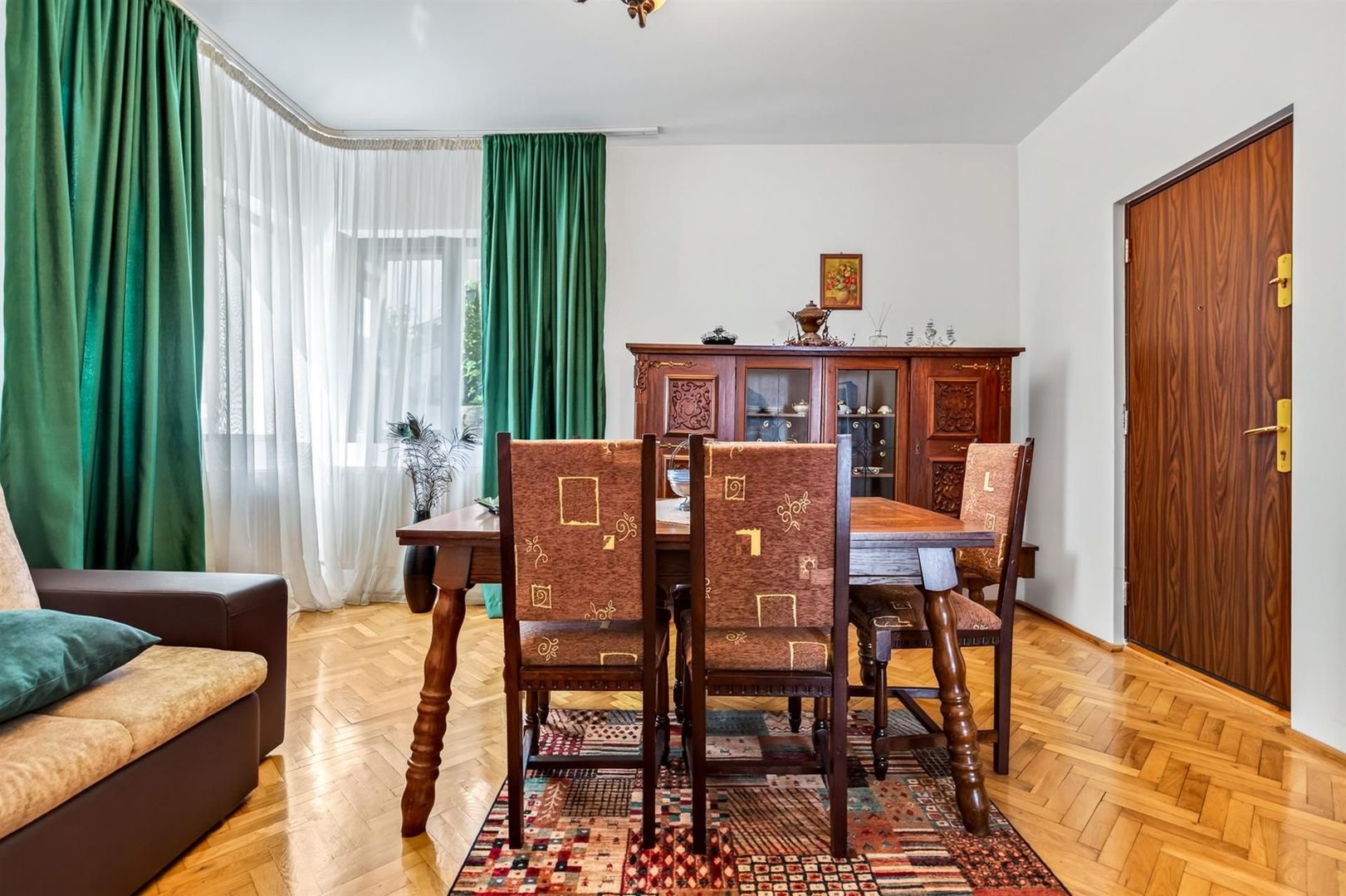 Casa pe 3 niveluri | Terasa cu priveliste | 3 parcari | Pozitie centrala - Poză 23