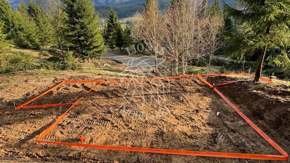 Teren intravilan 1074 mp cu utilitati-ideal pensiune, cabane-Colibita - Poză 1