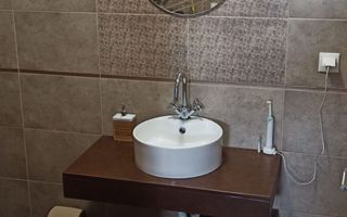 Apartament modern 3 camere 2 bai si 2 locuri de parcare in Selimbar - Poză 6