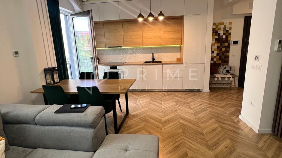 Apartament 2 camere lux de închiriat, central, bloc nou, loc parcare - Poză 3