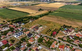 Loc de casă în Poltura Arad - Poză 1