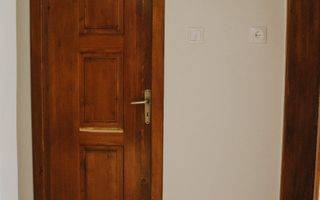 Apartament renovat recent, 3 camere – Cartier Tudor, lângă Școala 18 - Poză 9