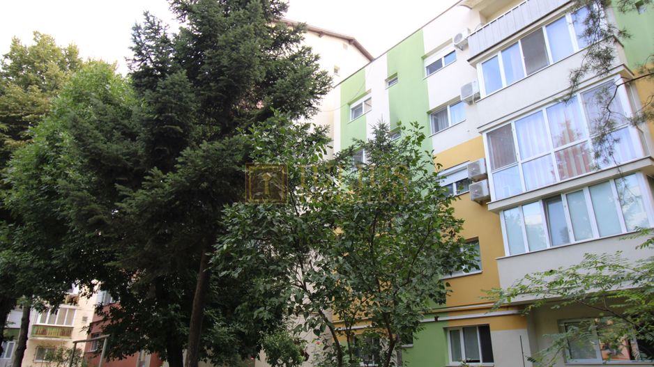 3 camere, clima, bloc anvelopat, Str. Cosminului - Girocului. - Poză 1