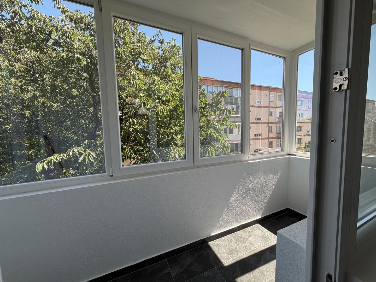 De închiriat Apartament decomandat cu doua camere in Lugoj - Poză 11