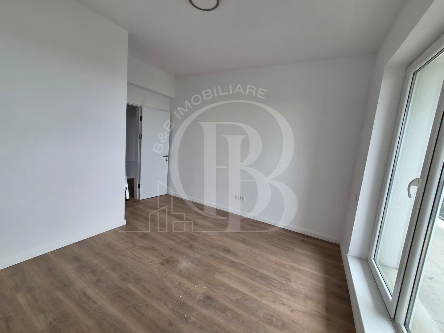 3 camere Loc de parcare inclus Terasa 35mp Liviu Rebreanu - Poză 5