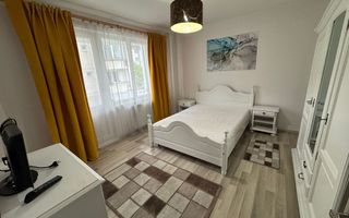 Apartament cu 3 camere, 84mp, Zona Central - Poză 3