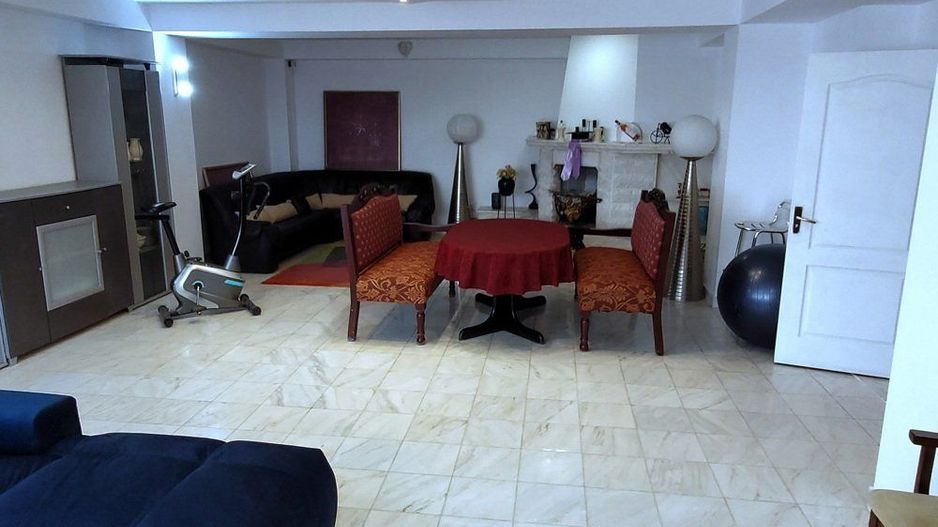 Apartament 5 camere, 250mp, vilă stradală, centrală proprie Dna. Ghica - Poză 4