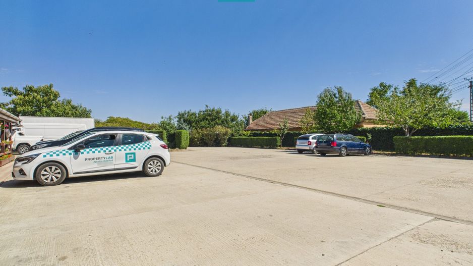 Casă și clădire de apartamente la Orțișoara - Poză 22