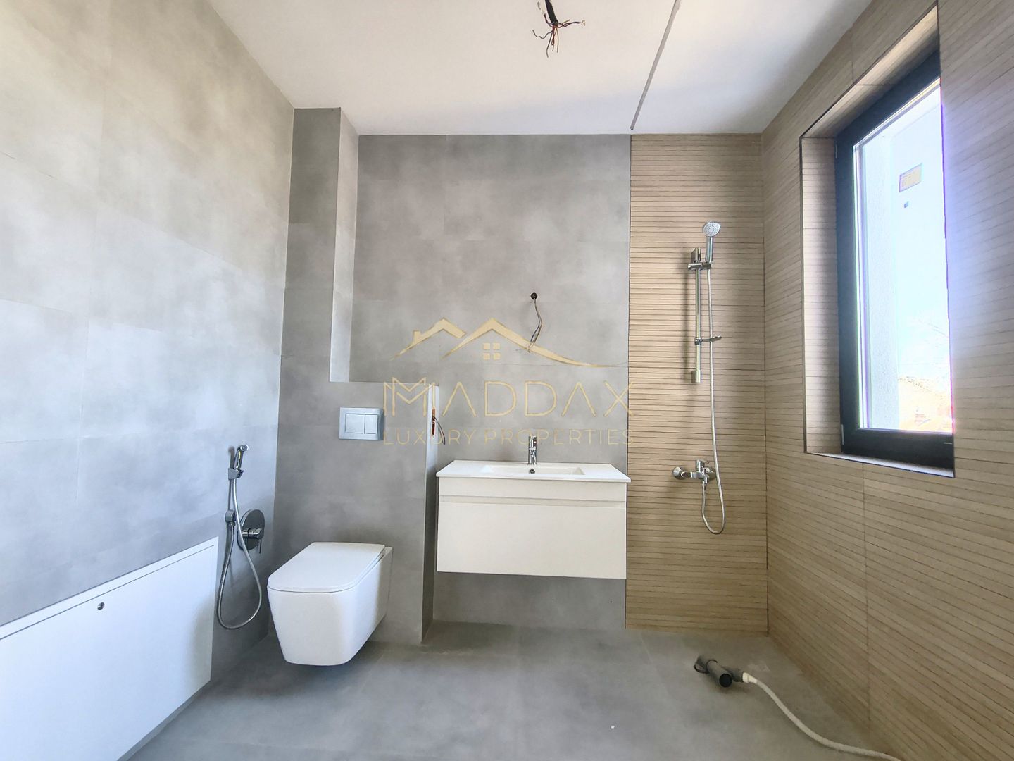 Vila cu 6 camere // 190mp // teren 300mp // Tunari - Poză 21