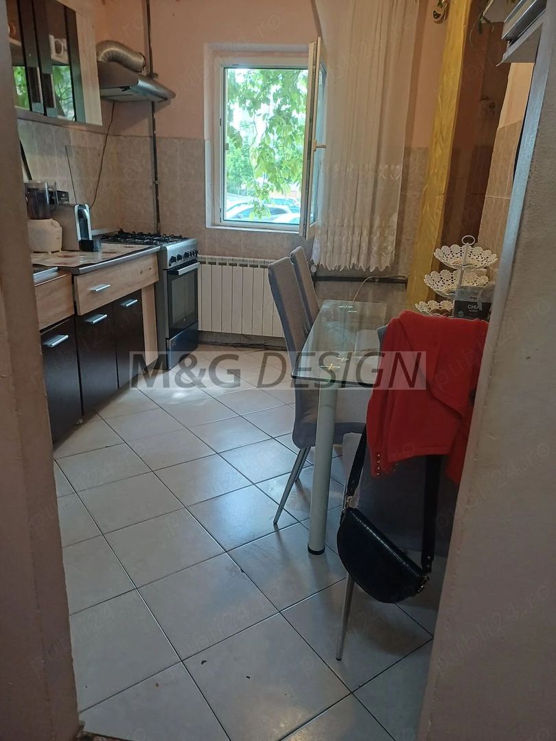 2 camere Dambovita centrala proprie - Poză 2