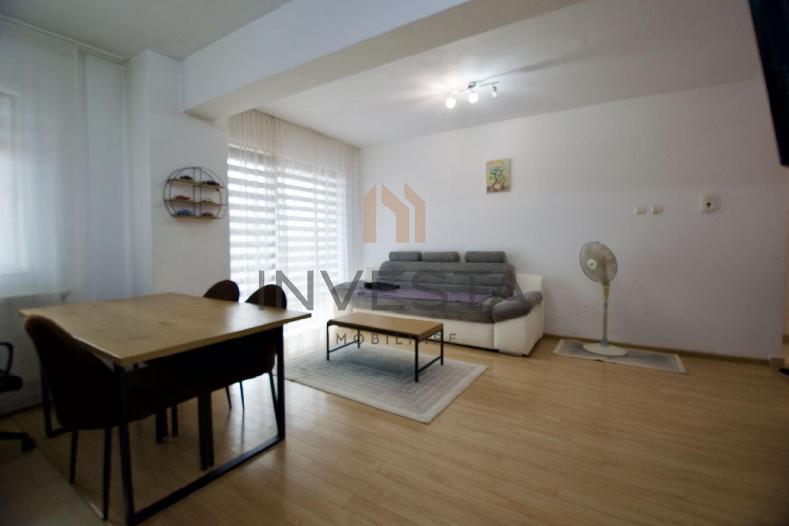 APARTAMENT DE VANZARE 2 CAMERE BUNA ZIUA - Poză 2