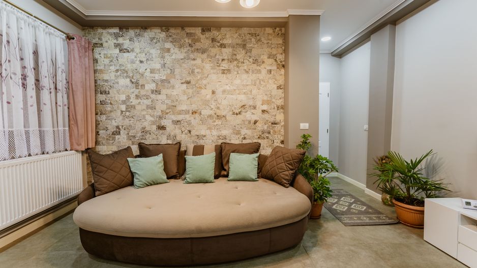 Apartament la curte cu intrare separată - Poză 4