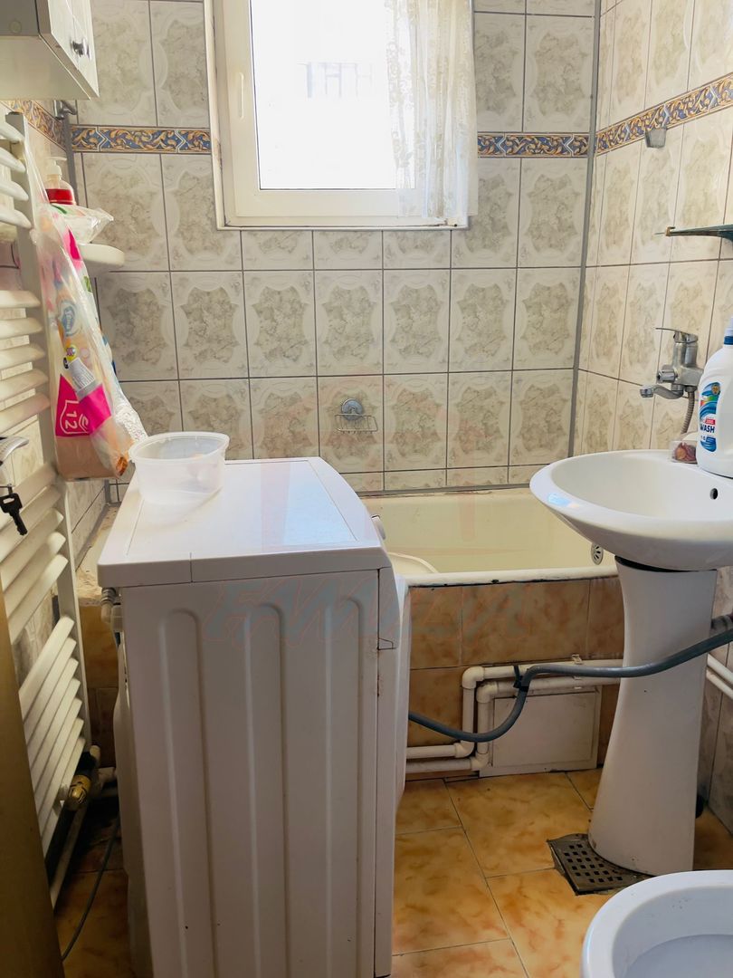 Apartament 2 camere, Faleza (P-uri)  Etaj 3, Vedere la Dunăre, Galati - Poză 2