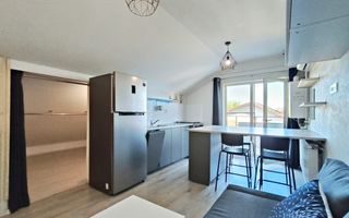 Locuință cochetă la mansardă, cu balcon și boxă de depozitare - Poză 27