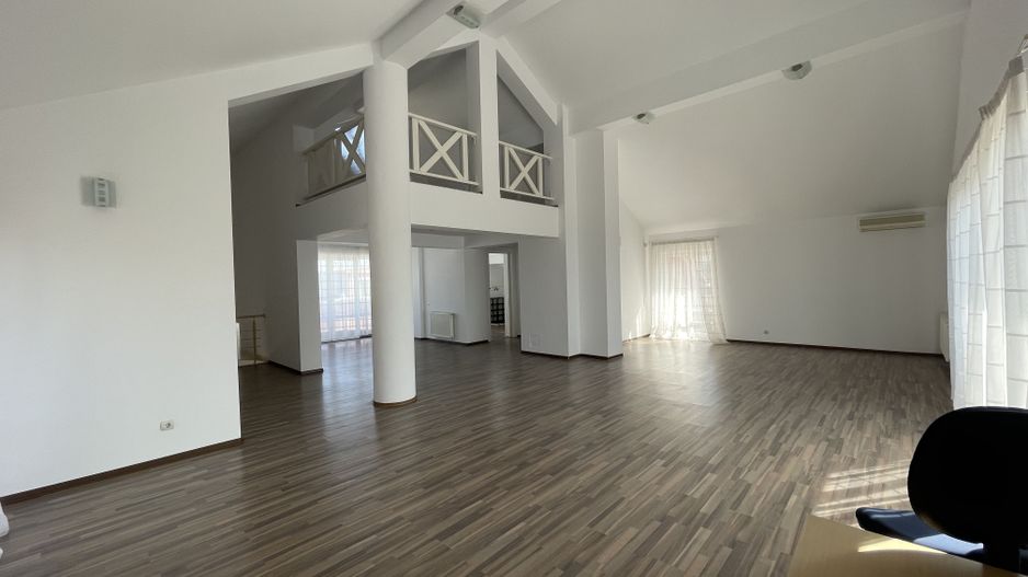 Vilă Individuală Spațioasă în Zona Iancu Nicolae - Poză 17