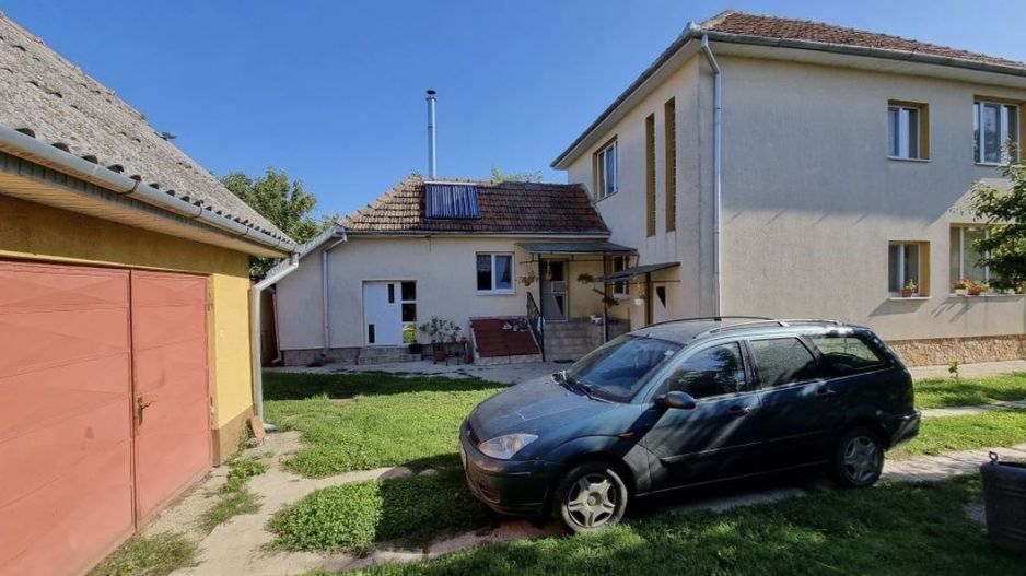 Vindem casa parter+etaj - Poză 2