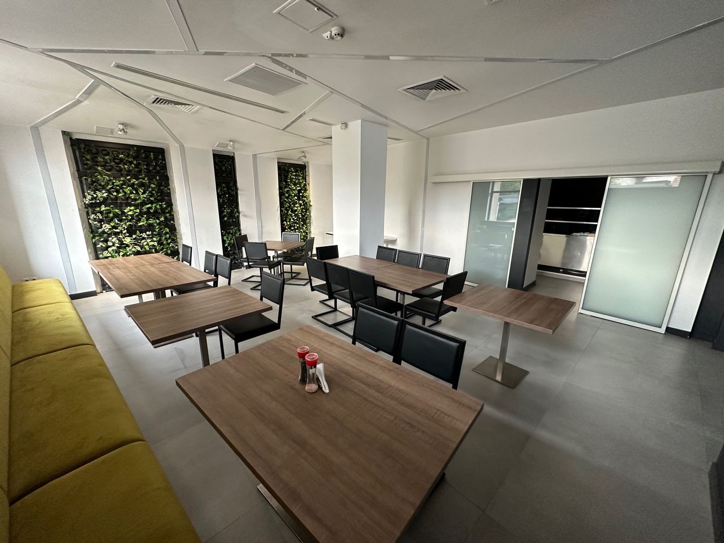 Restaurant de închiriat - Poză 2