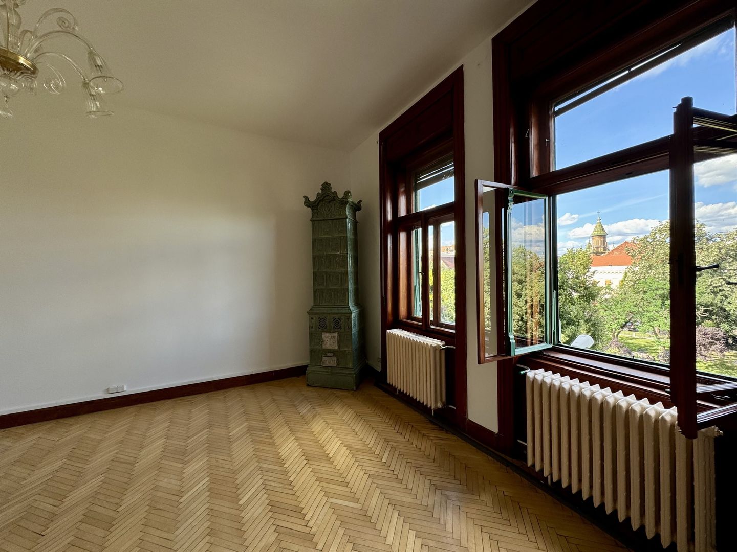 Apartament in clădire istorică P-ta Plevnei cu vedere parc - Poză 7