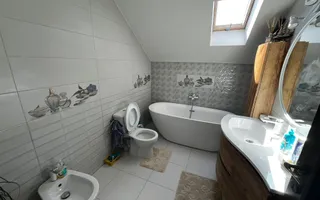 Casă 4 camere de închiriat | Șelimbăr | 134 mp | curte - Poză 12