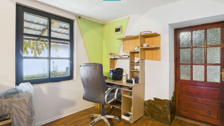 Casă cu 4 camere în Chișineu Criș - Poză 14