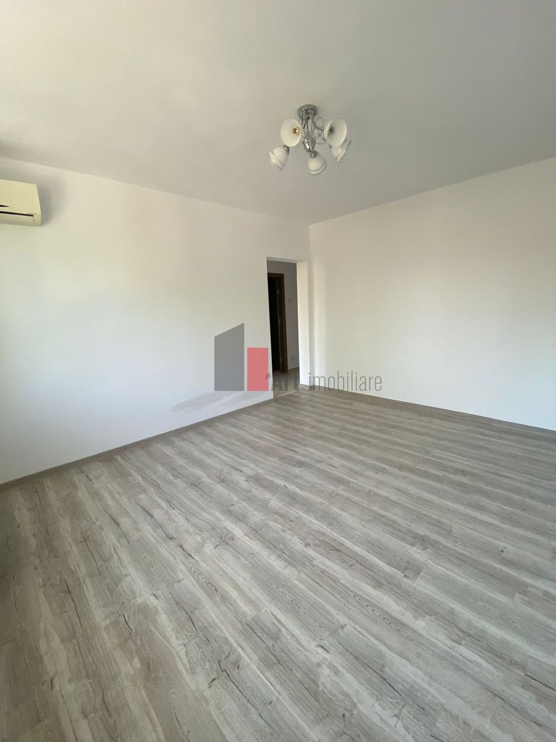Apartament 3 camere Grivita - Poză 2